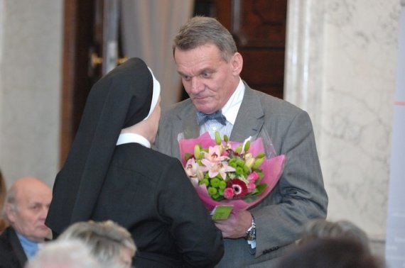 image00023