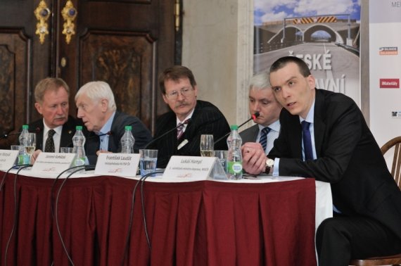 1. náměstek ministra dopravy Lukáš Hampl během úvodního projevu