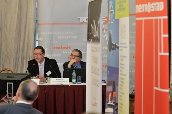 David Cyron, náměstek Divize 5 Metrostav a.s. prezentující technologii TBM