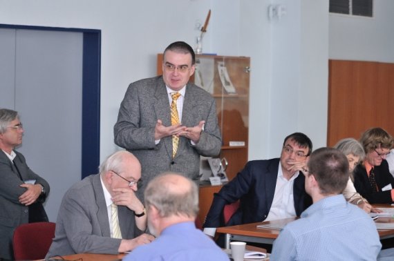 Zdeněk Žák, starosta Národního spolku pro elektromobilitu a podporu moderních technologií během diskuse