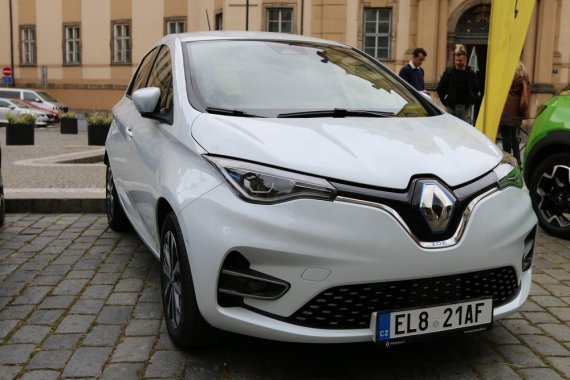 40 renalt zoe e tech