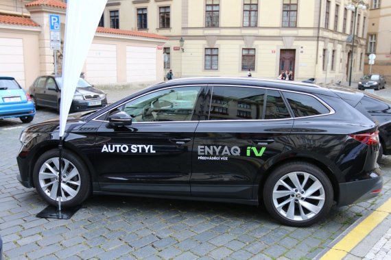 43 skoda enyaq iv