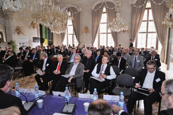 Pohled do Mramorového sálu Clam Gallasova paláce