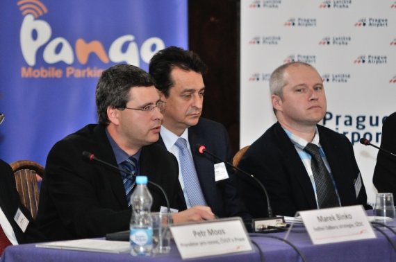 Marek Binko, ředitel Odboru strategie,  SŽDC, Jiří Pos, předseda představenstva a ředitel Letiště Praha, a. s., Jiří Vodrážka, vedoucí odboru Organizace provozu, Dopravní podnik hl. m. Prahy, a.s.