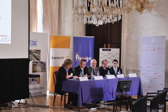 Panelisté 3. bloku