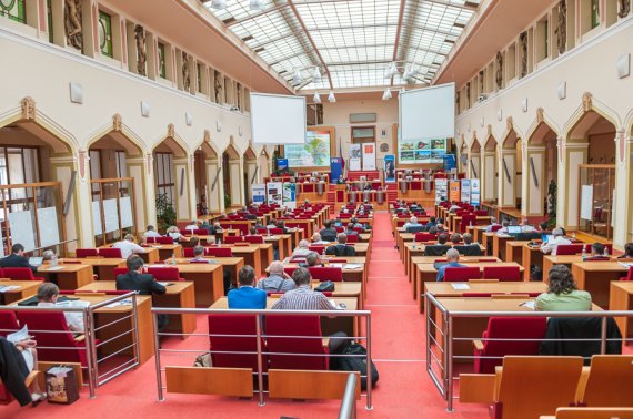 zastupitelský sál HMP během konference 3. TED