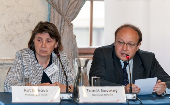 Rut Bízková, Tomáš Novotný