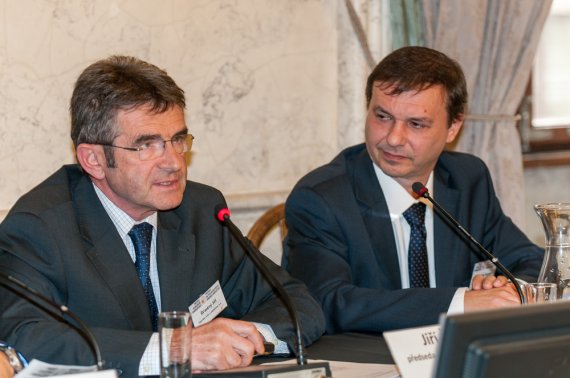 Jiří Šťastný, předseda představenstva  OTE, a.s. a Roman Portužák, Centrum energetických jednotek pro využití netradičních zdrojů energie