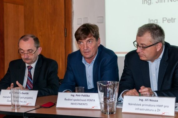Ladiskav Dvořák (ČS), Petr Palička (PENTA) a Jiří Nouza (HMP)