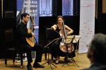 cellistka Alžběta Vlčková a kytarista Patrik Vacík 
