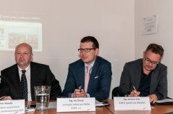 Petr Klauda (SIEMENS), Jan Šámal (KONE) a Jaroslav Vích (ENVIROS)